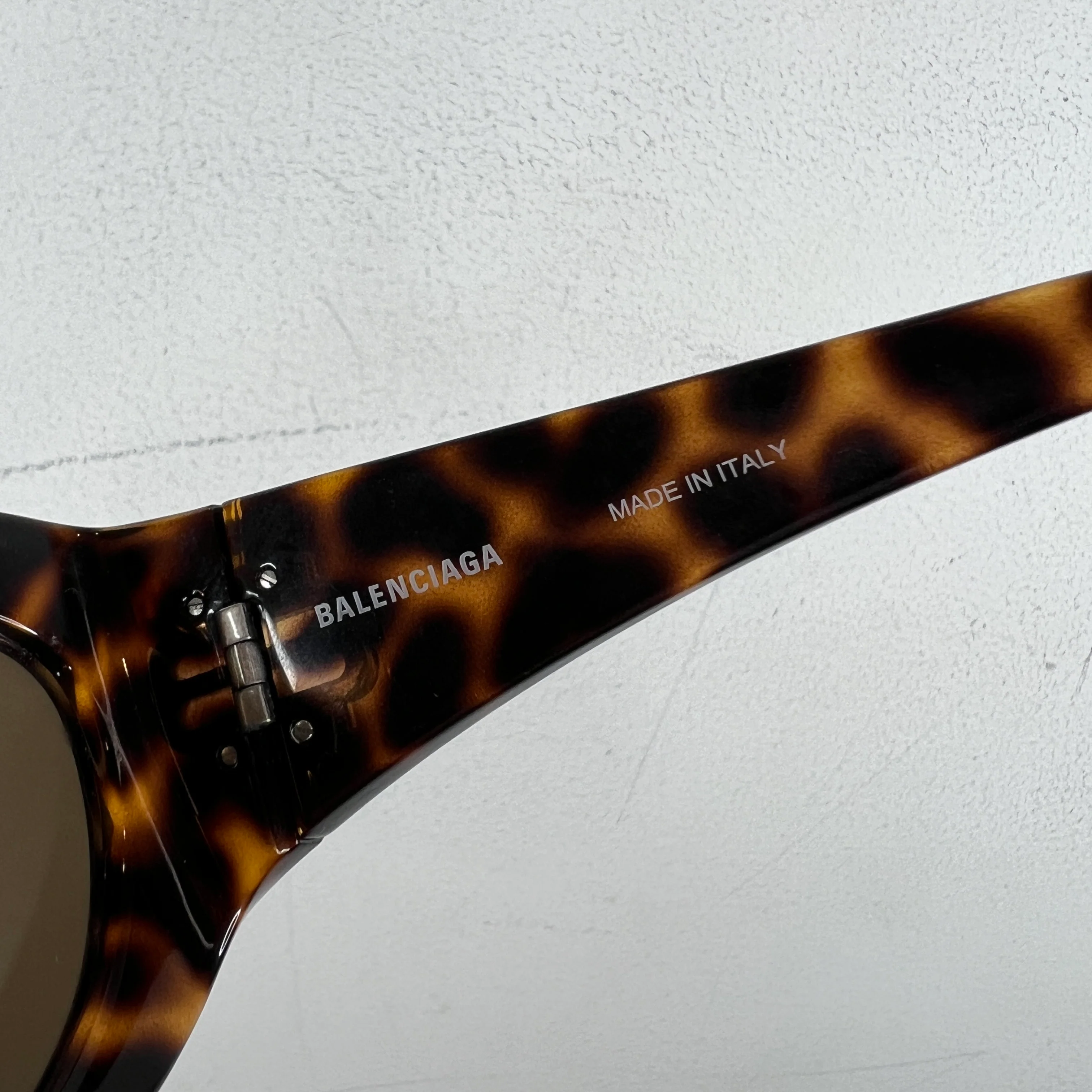 Balenciaga BB0256S Tortoise Sunglasses - Image 4