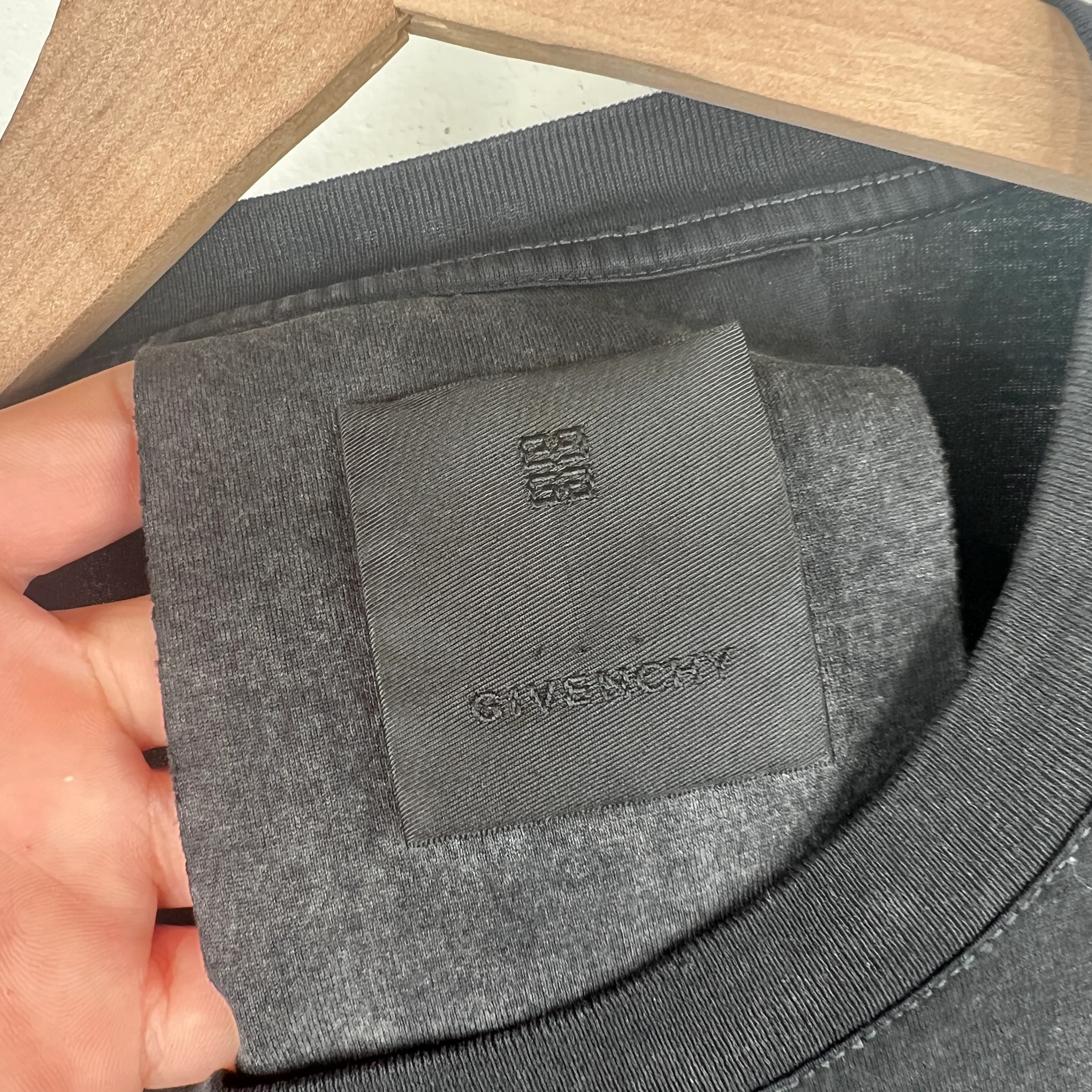 Givenchy 4G T-Shirt - Image 3