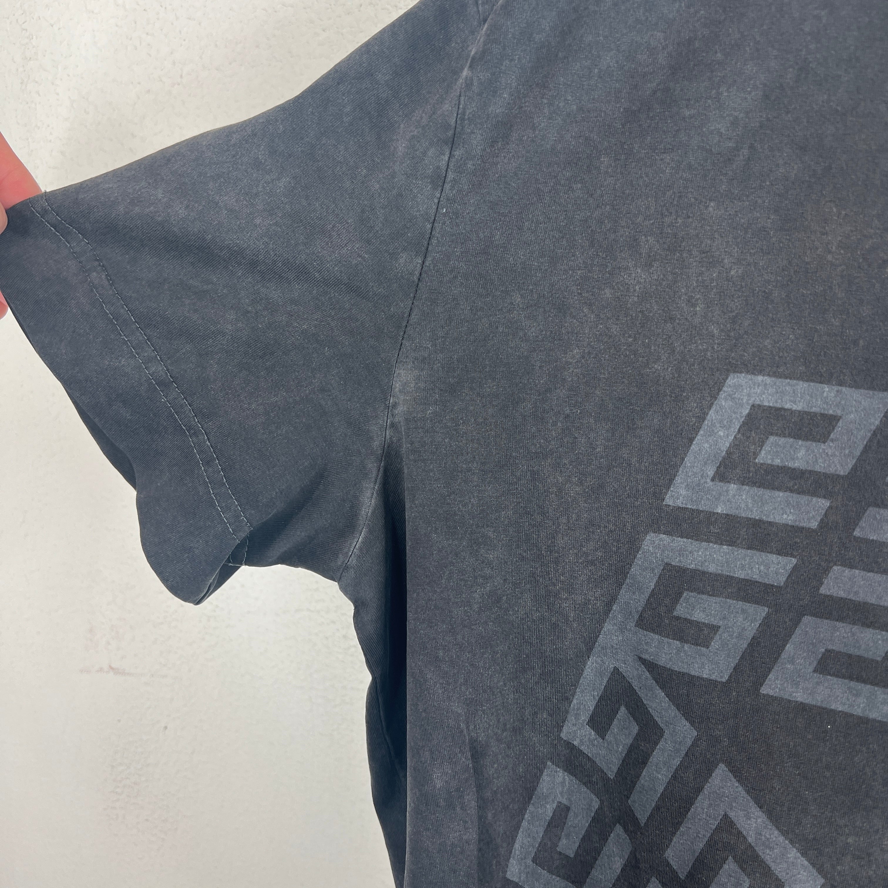 Givenchy 4G T-Shirt - Image 5