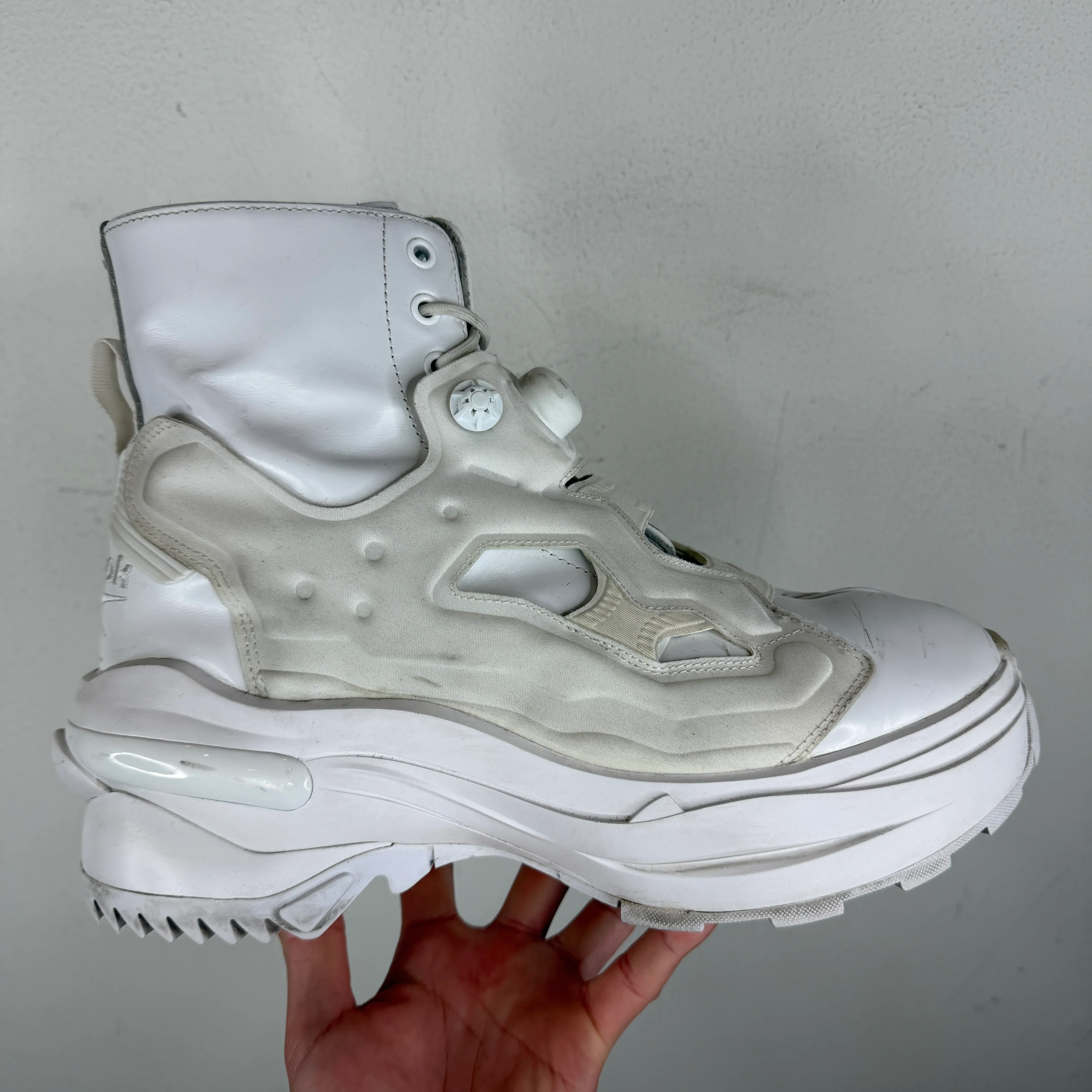 Margiela Reebok White Instapump Fury Tabi Sneakers - Image 2